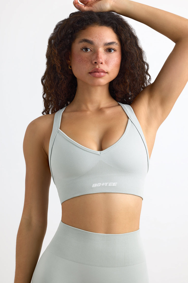 Super Sculpt Seamless Cross-Back Sports Bra in Fog